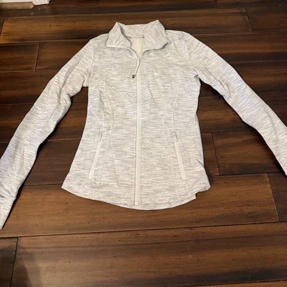 Lululemon Gray and White Full-Zip Jacket – Size Small